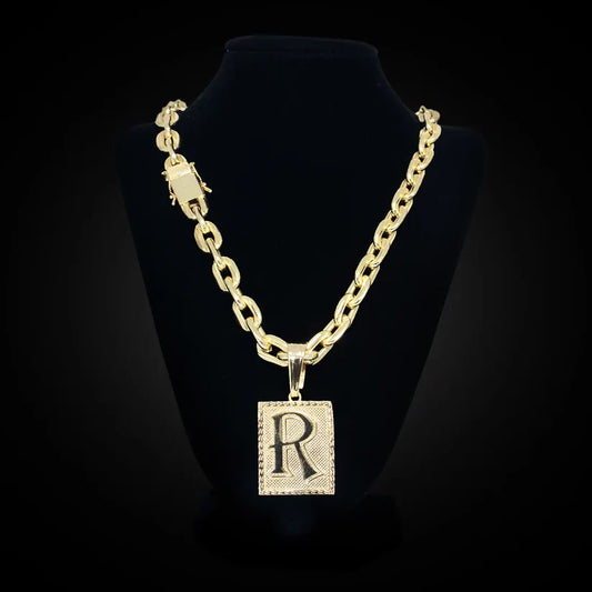 Corrente Cadeado 13mm Banhada a Ouro com Pingente de Letra R